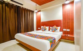 Fabhotel D69 Residency